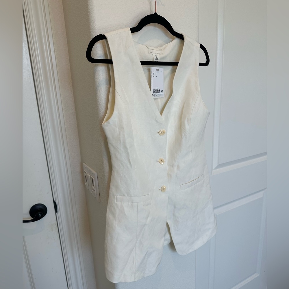 H&M Cream Sleeveless Blazer Top